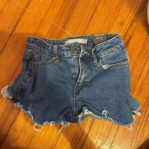 Tractr shorts new with tag size 7 slim fit mid rise